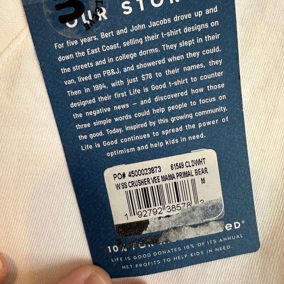 Life Is Good‎ NWT V Neck Crusher Tee Mama Bear Size Medium Classic Outdoor - Picture 3 of 5